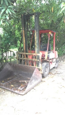 โฟล์ค ลิฟต์ โตโยต้า ยกสูง 4 เมตร สองตัน พร้อมใช้