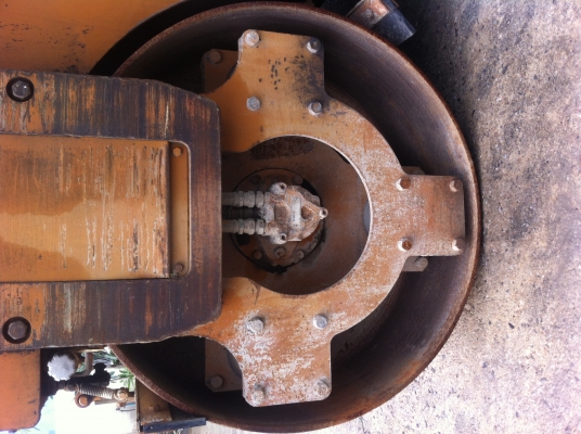 รถบด SAKAI  TW41#11574 โทร 098-858-5524 สามภพ ครับ