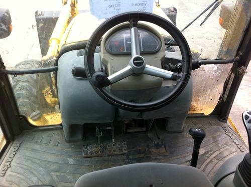 หน้าตักหลังขุด  Komatsu WB93-5 #F52148 2007y โทร 098-858-5524 สามภพ ครับ