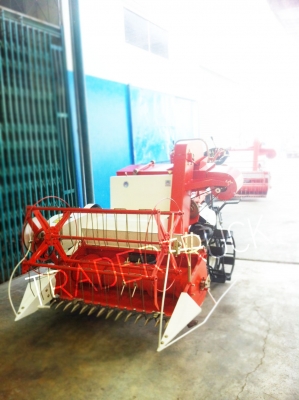 ขายถูกรถเกี่ยวนวดข้าวเล็กอเนกประสงค์