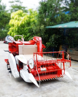 ขายถูกรถเกี่ยวนวดข้าวเล็กอเนกประสงค์