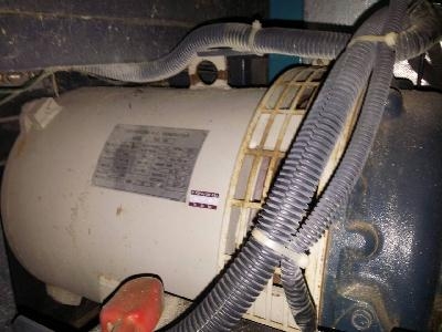 SDG13S # 1393A60054 : เครื่องปั่นไฟ 10.5/13Kva. T.กุ้ง: 081-3062283