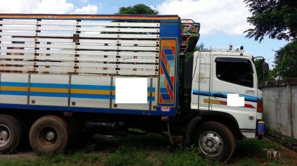 ขายรถสิบล้อ  HIno MEGa FM 320 ปี 49 คอกเกษตรดั้ม มิเนียม พ่วงแม่ลูก