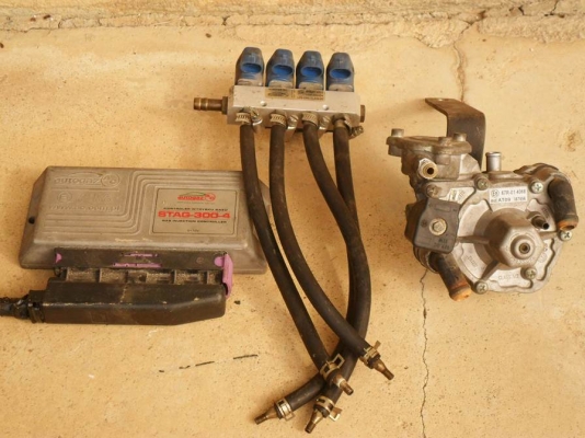 ชุดติดตั้งแก็สLPGระบบหัวฉีด(อิตาลี่)อุปกรณ์ครบ4,500เท่านั้นT.092-9351644