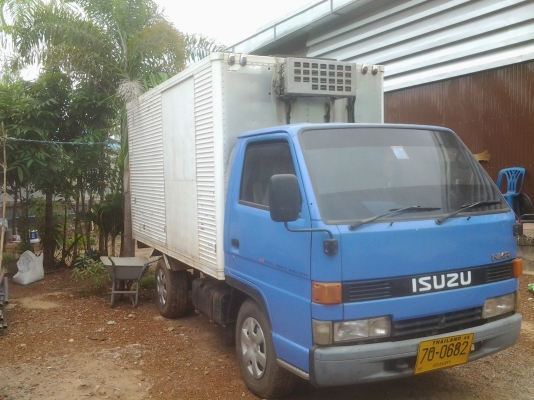 ISUZU  NKR 55L      4ล้อกลางเครื่อง 88แรงม้า