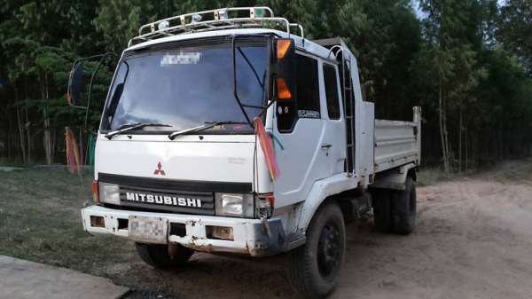 **575,000 บ.ต่อรอง**ขาย6ล้อดั้มใหญ่ ประกอบ ยังไม่เขียนแบบ คัสซี TX วางเครื่องHINO HO6C-175แรง เกียร์HO หัวเก๋งFUSO คานหน้ากว้าง เฟืองท้าย200 เอกสารครบ เครื่องฟิตมาใหม่ แน่นดี แรง เกียร์ดีไม่หลุด ช่วงล่างใหญ่ คัสซีสวย ไม่ปะไม่ดาม กระบะดั้มเหล็ก6ตัน3.80ม.ยิ **575,000 บ.ต่อรอง**ขาย6ล้อดั้มใหญ่ ประกอบ ยังไม่เขียนแบบ คัสซี TX วางเครื่องHINO HO6C-175แรง เกียร์HO หัวเก๋งFUSO คานหน้ากว้าง เฟืองท้าย200 เอกสารครบ เครื่องฟิตมาใหม่ แน่นดี แรง เกียร์ดีไม่หลุด ช่วงล่างใหญ่ คัสซีสวย ไม่ปะไม่ดาม กระบะดั้มเหล็ก6ตัน3.80ม.ยิ