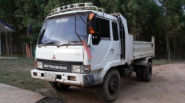 **575,000 บ.ต่อรอง**ขาย6ล้อดั้มใหญ่ ประกอบ ยังไม่เขียนแบบ คัสซี TX วางเครื่องHINO HO6C-175แรง เกียร์HO หัวเก๋งFUSO คานหน้ากว้าง เฟืองท้าย200 เอกสารครบ เครื่องฟิตมาใหม่ แน่นดี แรง เกียร์ดีไม่หลุด ช่วงล่างใหญ่ คัสซีสวย ไม่ปะไม่ดาม กระบะดั้มเหล็ก6ตัน3.80ม.ยิ **575,000 บ.ต่อรอง**ขาย6ล้อดั้มใหญ่ ประกอบ ยังไม่เขียนแบบ คัสซี TX วางเครื่องHINO HO6C-175แรง เกียร์HO หัวเก๋งFUSO คานหน้ากว้าง เฟืองท้าย200 เอกสารครบ เครื่องฟิตมาใหม่ แน่นดี แรง เกียร์ดีไม่หลุด ช่วงล่างใหญ่ คัสซีสวย ไม่ปะไม่ดาม กระบะดั้มเหล็ก6ตัน3.80ม.ยิ