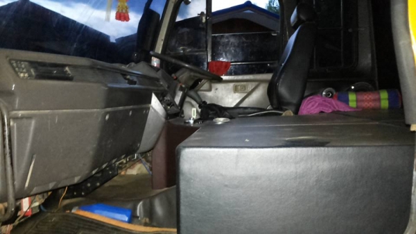 **575,000 บ.ต่อรอง**ขาย6ล้อดั้มใหญ่ ประกอบ ยังไม่เขียนแบบ คัสซี TX วางเครื่องHINO HO6C-175แรง เกียร์HO หัวเก๋งFUSO คานหน้ากว้าง เฟืองท้าย200 เอกสารครบ เครื่องฟิตมาใหม่ แน่นดี แรง เกียร์ดีไม่หลุด ช่วงล่างใหญ่ คัสซีสวย ไม่ปะไม่ดาม กระบะดั้มเหล็ก6ตัน3.80ม.ยิ **575,000 บ.ต่อรอง**ขาย6ล้อดั้มใหญ่ ประกอบ ยังไม่เขียนแบบ คัสซี TX วางเครื่องHINO HO6C-175แรง เกียร์HO หัวเก๋งFUSO คานหน้ากว้าง เฟืองท้าย200 เอกสารครบ เครื่องฟิตมาใหม่ แน่นดี แรง เกียร์ดีไม่หลุด ช่วงล่างใหญ่ คัสซีสวย ไม่ปะไม่ดาม กระบะดั้มเหล็ก6ตัน3.80ม.ยิ