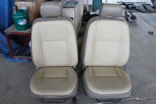 เบาะรถยนต์ คู่หน้า ของโตโยต้าอัลติส E ปี2002