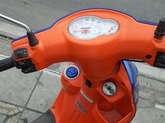 ขาย Yamaha Fiore จดปี 2554 สีน้ำเงิน ส้ม  ขาย 19,900.-