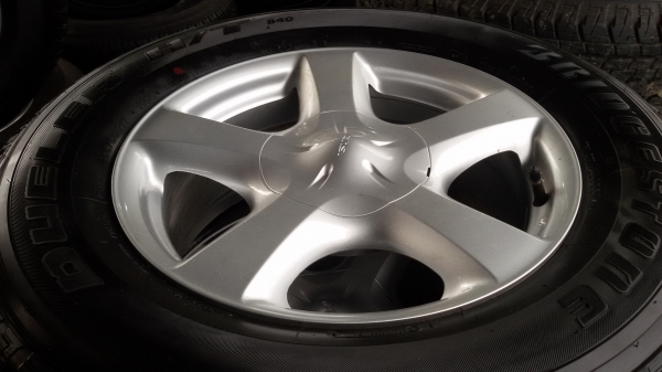 ขายล้อ isuzu ขอบ17พร้อมยางป้ายแดงชุดละ18500