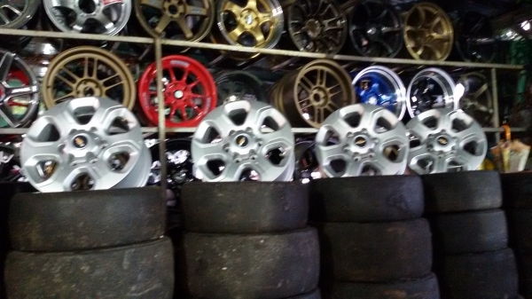 ขายล้อเชฟขอบ16 ถอดป้ายแดงชุดละ 4500