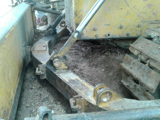 ขายรถแทรคเตอร์ CAT D5D ฝาบาง ราคา 250000