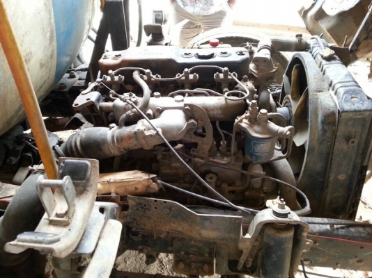 รถอีซูซุ 6 ล้อ บรรทุกน้ำมัน 115 แรงม้า. ปี 39 ( รถห้างแท้ ) สนใจติดต่อ 081 - 6079515 รถอีซูซุ 6 ล้อ บรรทุกน้ำมัน 115 แรงม้า. ปี 39 ( รถห้างแท้ ) สนใจติดต่อ 081 - 6079515