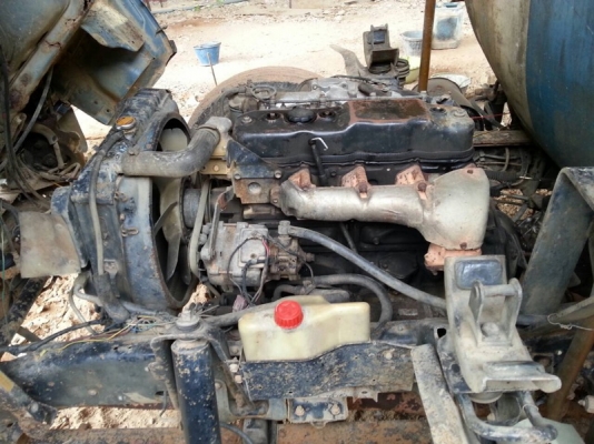 รถอีซูซุ 6 ล้อ บรรทุกน้ำมัน 115 แรงม้า. ปี 39 ( รถห้างแท้ ) สนใจติดต่อ 081 - 6079515 รถอีซูซุ 6 ล้อ บรรทุกน้ำมัน 115 แรงม้า. ปี 39 ( รถห้างแท้ ) สนใจติดต่อ 081 - 6079515