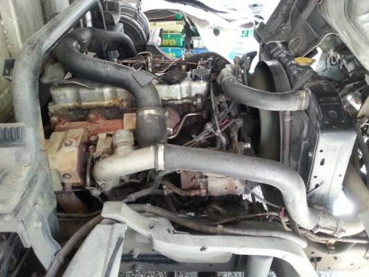 รถฮีโน่  6  ล้อ ทูโถ้ รั้ว  130 แรงม้า. ปี 47  สนใจติดต่อ  081 - 6079515