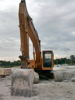 ขายด่วน  CAT E200B พร้อมใช้