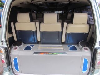 รถตู้สวย พร้อมใช้ รถตู้สวย พร้อมใช้