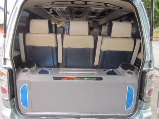 รถตู้สวย พร้อมใช้ รถตู้สวย พร้อมใช้