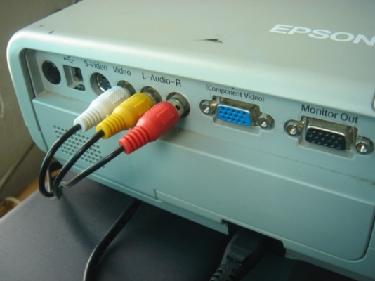 ขายโปรเจคเตอร์ EPSON ถูกๆครับ