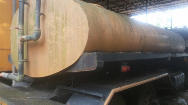 ขายด่วนครับ รถบรรทุกน้ำ ROCK 175 เครื่อง HINO ช่วงล่าง NISSAN ครับ งานนี้ 3 กษัตริย์ เลยนะพี้