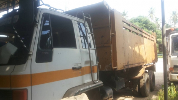 ขายด่วนครับ Rock 175 ดั้มข้างเรียบ เพลาเดียวครับ พร้อมใช้ครับ