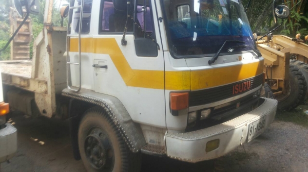 ขายด่วนครับ Rock 175 ดั้มข้างเรียบ เพลาเดียวครับ พร้อมใช้ครับ