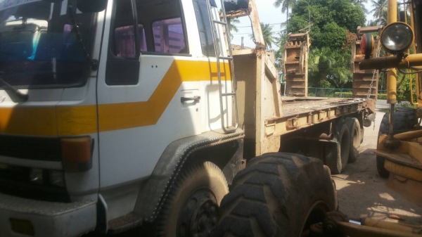 ขายด่วนครับ เทรลเลอร์ บรรทุกแม็ค ROCK175 สภาพพร้อมใช้ครับ