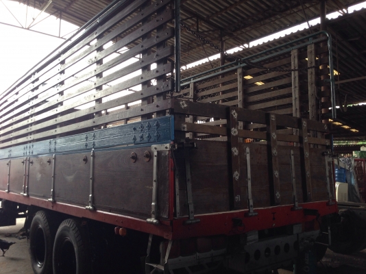 ขาย กระบะไม้ ยาว 7 เมตร ถอดลงจากอีซูซุ ร็อคกี้ 10 ล้อ