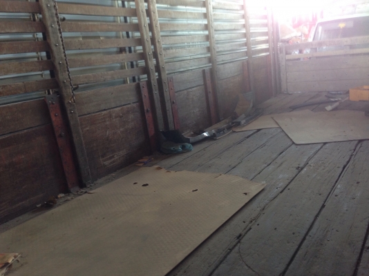 ขาย กระบะไม้ ยาว 7 เมตร ถอดลงจากอีซูซุ ร็อคกี้ 10 ล้อ