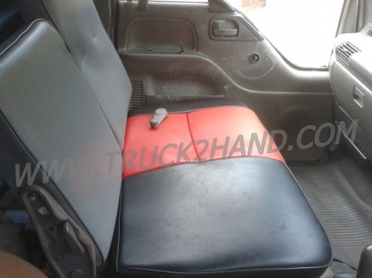 รถบรรทุก 6 ล้อ ตู้แห้ง ยี่ห้อ ISUZU  NPR 120 แรงม้า