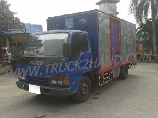 รถบรรทุก 6 ล้อ ตู้แห้ง ยี่ห้อ ISUZU  NPR 120 แรงม้า