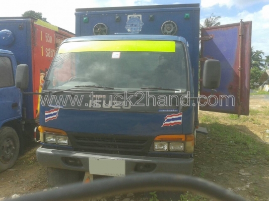 รถบรรทุก 6 ล้อ ตู้แห้ง ยี่ห้อ ISUZU  NPR 120 แรงม้า