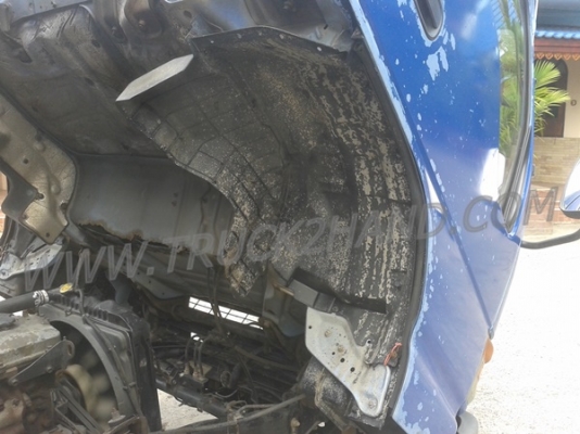 รถบรรทุก 6 ล้อ ตู้แห้ง ยี่ห้อ ISUZU  NPR 120 แรงม้า