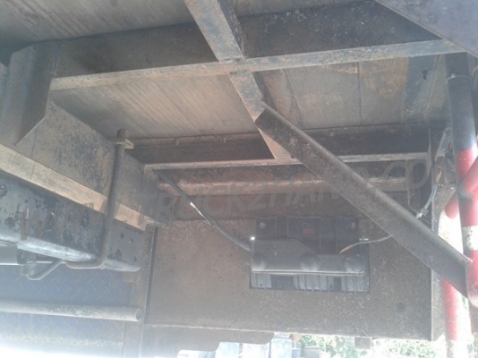 รถบรรทุก 6 ล้อ ตู้แห้ง ยี่ห้อ ISUZU  NPR 120 แรงม้า