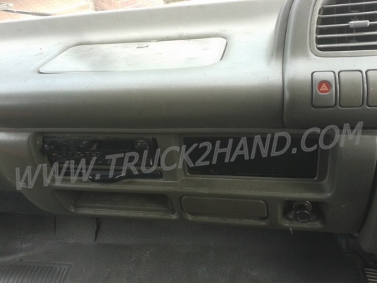 รถบรรทุก 6 ล้อ ตู้แห้ง ยี่ห้อ ISUZU  NPR 120 แรงม้า