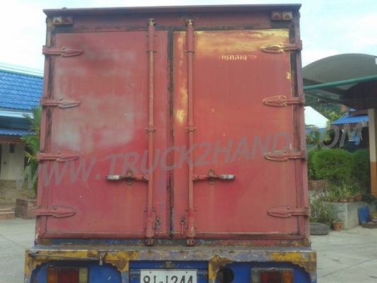 รถบรรทุก 6 ล้อ ตู้แห้ง ยี่ห้อ ISUZU  NPR 120 แรงม้า