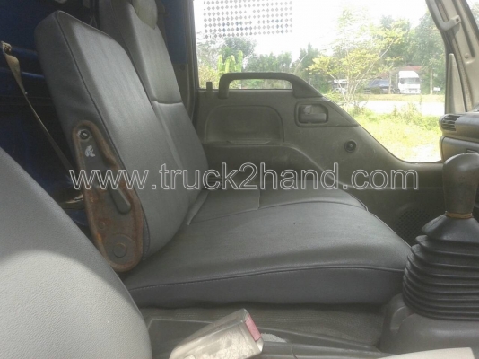 รถบรรทุก 6 ล้อ ตู้แห้ง ยี่ห้อ ISUZU  NPR 120 แรงม้า