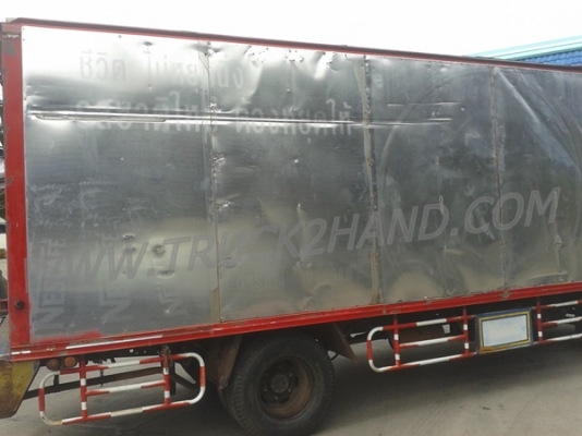 รถบรรทุก 6 ล้อ ตู้แห้ง ยี่ห้อ ISUZU  NPR 120 แรงม้า