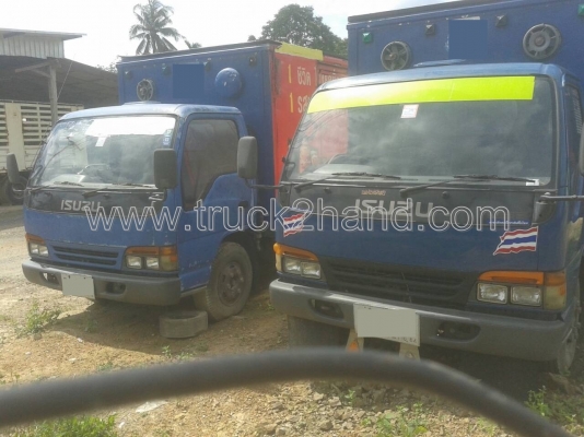 รถบรรทุก 6 ล้อ ตู้แห้ง ยี่ห้อ ISUZU  NPR 120 แรงม้า