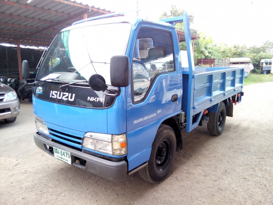 4 ล้อบรรทุก  *ไม่ติดเวลา*  ISUZU  *Euro.2*  NKR 100 แรงม้า+Turbo+Inter  *ยาว 3.20 ม.* รถสวยจริง * รถห้างแท้ * มีเล่มพร้อมโอน *