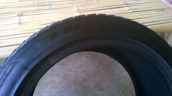 ขายยางขอบ 18 สภาพสวย 245/45/18 ปี 13 สองเส้น ขายยางขอบ 18 สภาพสวย 245/45/18 ปี 13 สองเส้น