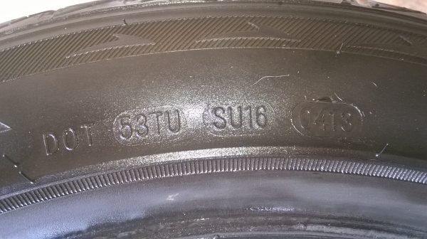 ขายยางขอบ 18 สภาพสวย 245/45/18 ปี 13 สองเส้น ขายยางขอบ 18 สภาพสวย 245/45/18 ปี 13 สองเส้น