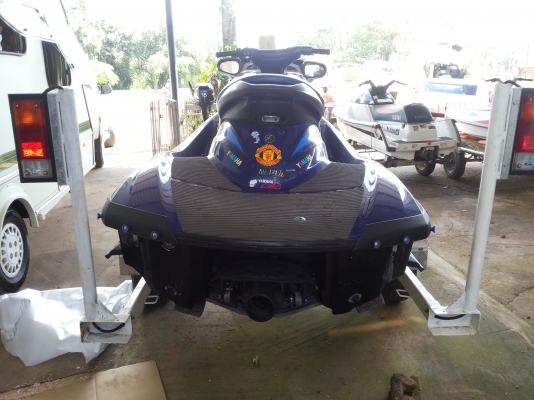 เจ็ตสกี Yamaha Wave Runner พร้อมเทรลเลอร์ลาก