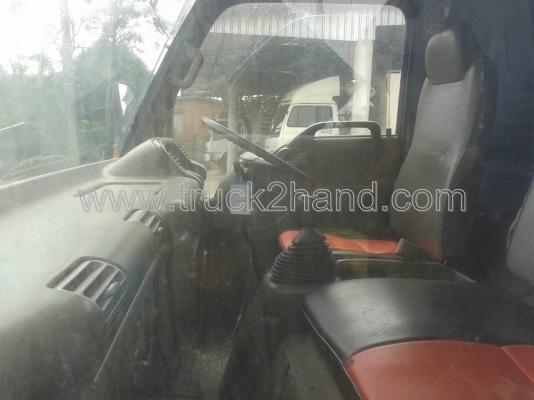 รถบรรทุก 6 ล้อ ตู้แห้ง ยี่ห้อ ISUZU  NPR 120 แรงม้า