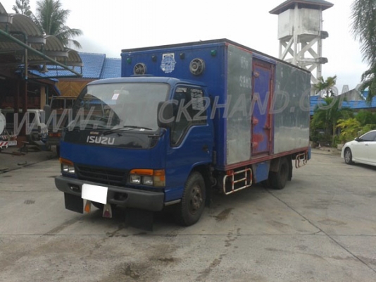 รถบรรทุก 6 ล้อ ตู้แห้ง ยี่ห้อ ISUZU  NPR 120 แรงม้า