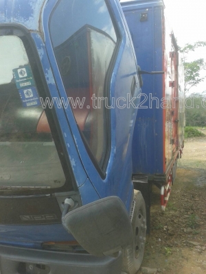 รถบรรทุก 6 ล้อ ตู้แห้ง ยี่ห้อ ISUZU  NPR 120 แรงม้า