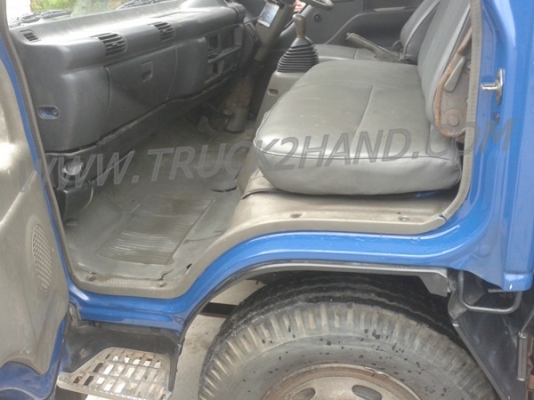 รถบรรทุก 6 ล้อ ตู้แห้ง ยี่ห้อ ISUZU  NPR 120 แรงม้า