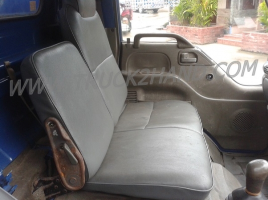 รถบรรทุก 6 ล้อ ตู้แห้ง ยี่ห้อ ISUZU  NPR 120 แรงม้า