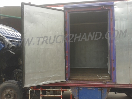 รถบรรทุก 6 ล้อ ตู้แห้ง ยี่ห้อ ISUZU  NPR 120 แรงม้า